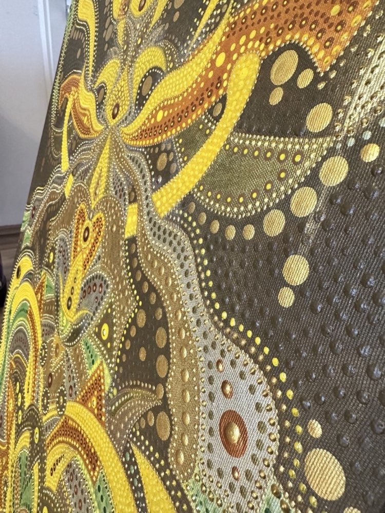 Dance of Golden Tara gold surface detail