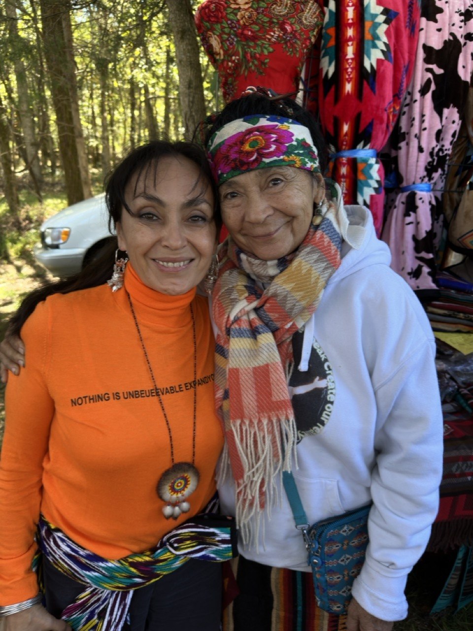 Mohsira во время знакомства на powwow